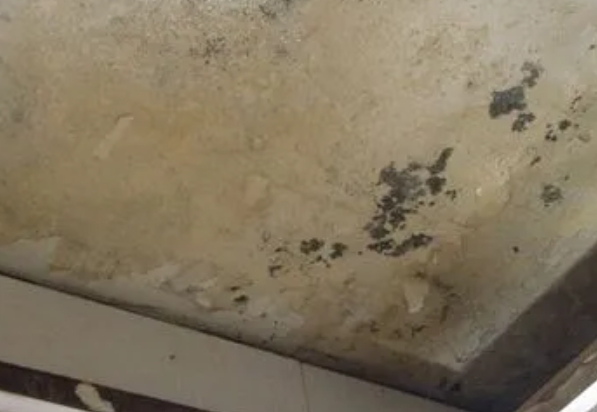 茅箭阳台漏水维修公司分享下茅箭卫生间渗水维修需要注意哪些问题。